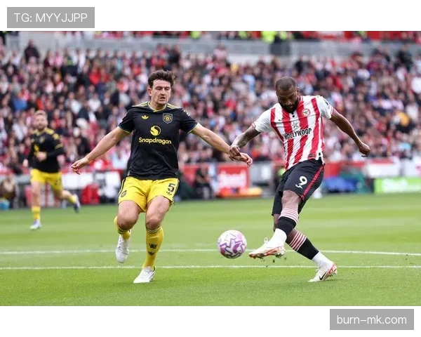 伯恩茅斯防线经受考验，稳固防守成球队亮眼表现关键