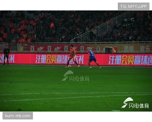 博洛尼亚边路进攻火力全开,状态回暖剑指新赛季佳绩 博洛尼亚边路进攻火力全开,状态回暖剑指新赛季佳绩